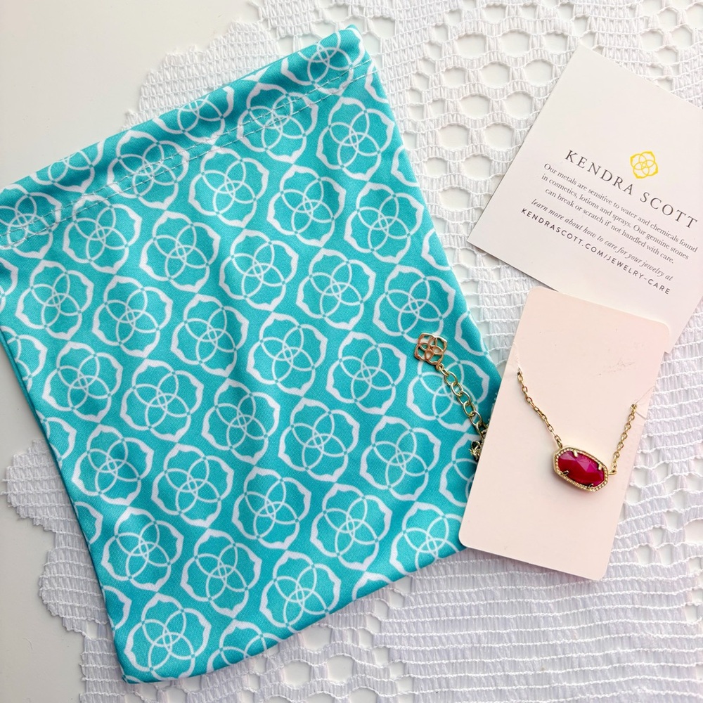 Kendra Scott Elisa Gold Chain Necklace Magenta stone 15-17" Length With Bag 🤍✨ - Picture 4 of 4